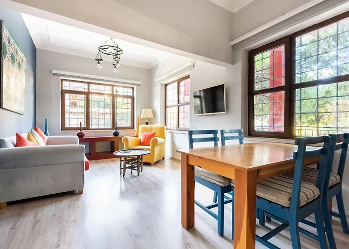 Daire Fascinating Flat Near Hadrians Gate Antalya