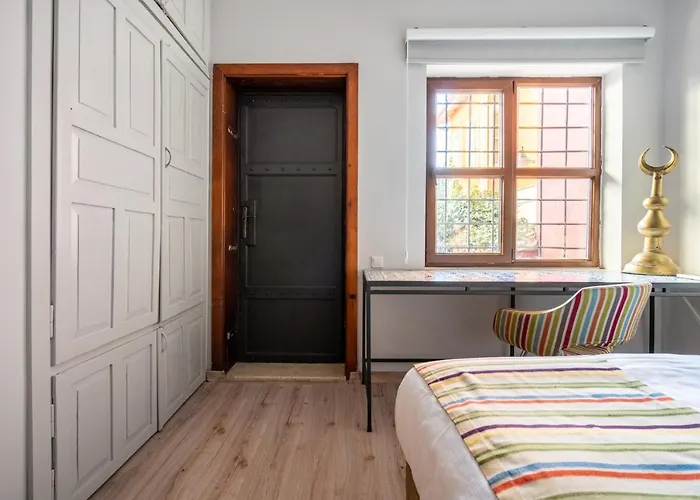 Fascinating Flat Near Hadrians Gate Daire