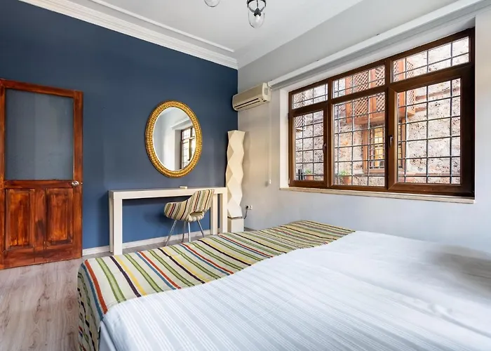 Fascinating Flat Near Hadrians Gate Apartment Antalya